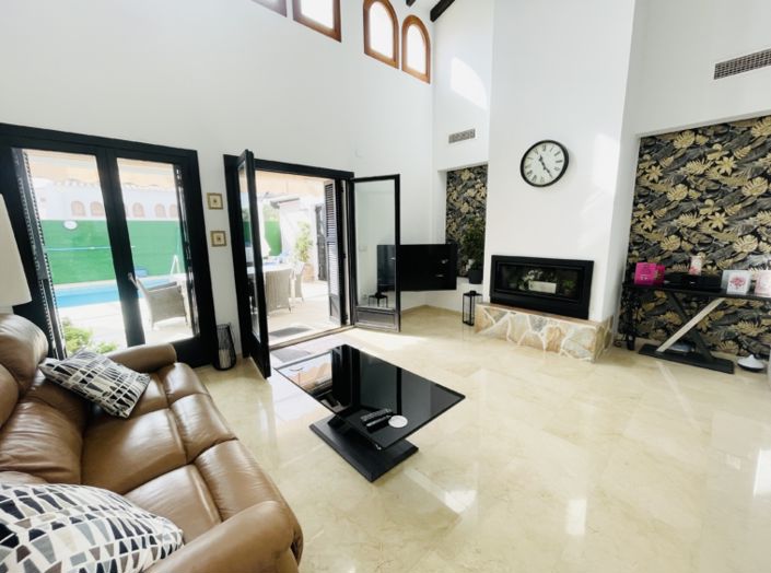 Image No.19-4 Bed Villa for sale