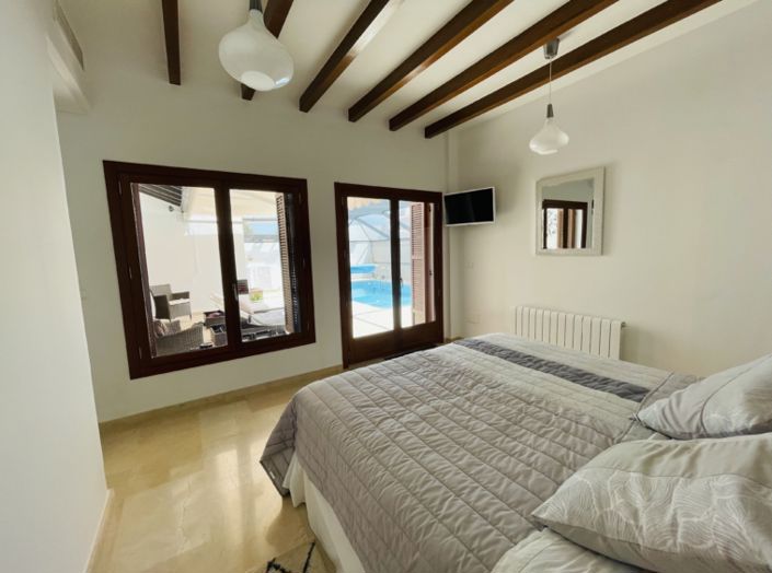 Image No.29-4 Bed Villa for sale