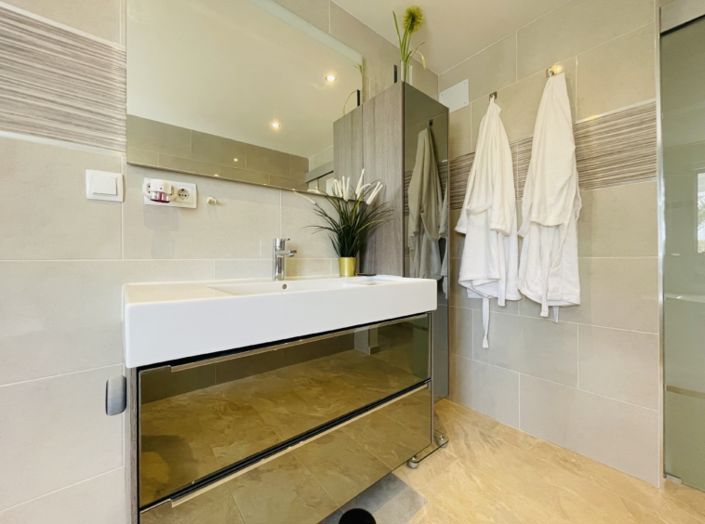 Image No.32-4 Bed Villa for sale