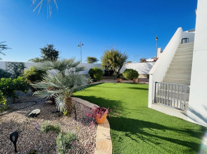 Image No.10-4 Bed Villa for sale