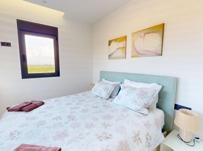 Image No.15-2 Bed Apartment for sale