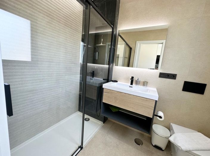 Image No.16-2 Bed Apartment for sale