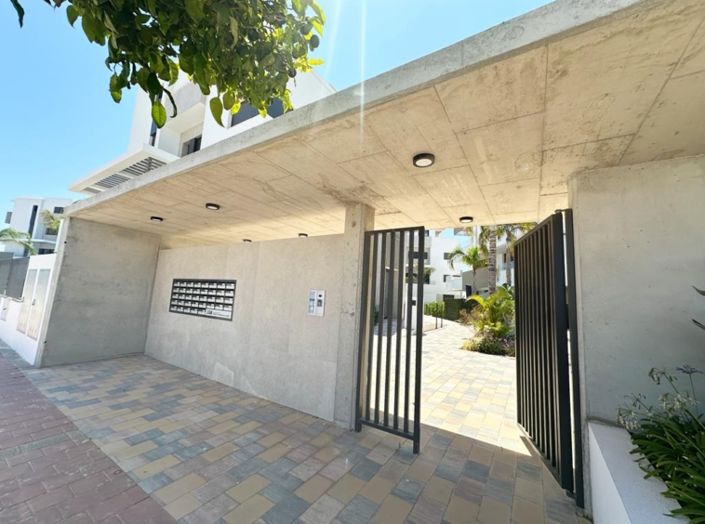 Image No.29-2 Bed Apartment for sale