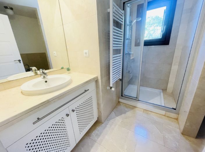 Image No.35-4 Bed Villa for sale