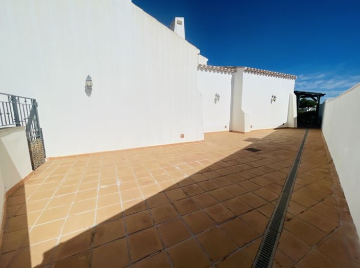 Image No.7-4 Bed Villa for sale