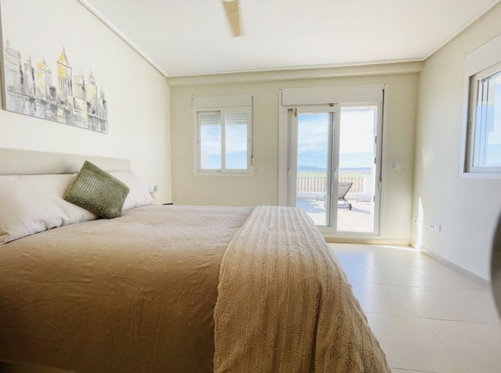 Image No.27-2 Bed Townhouse for sale