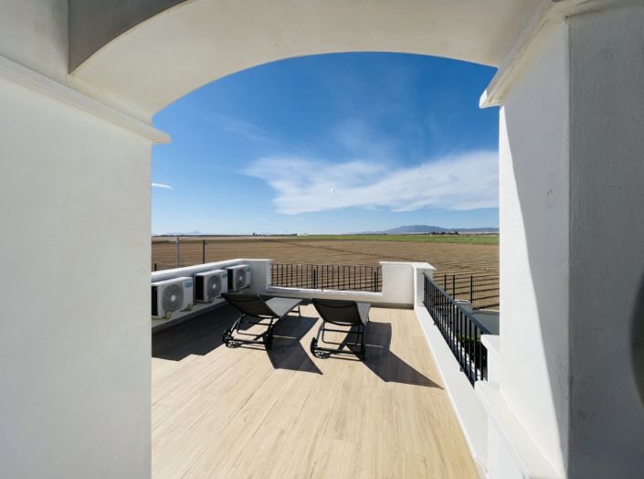 Image No.31-2 Bed Townhouse for sale