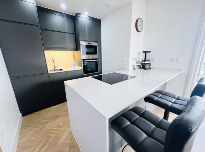 Image No.9-2 Bed Townhouse for sale