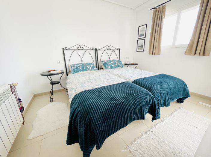 Image No.22-2 Bed Townhouse for sale