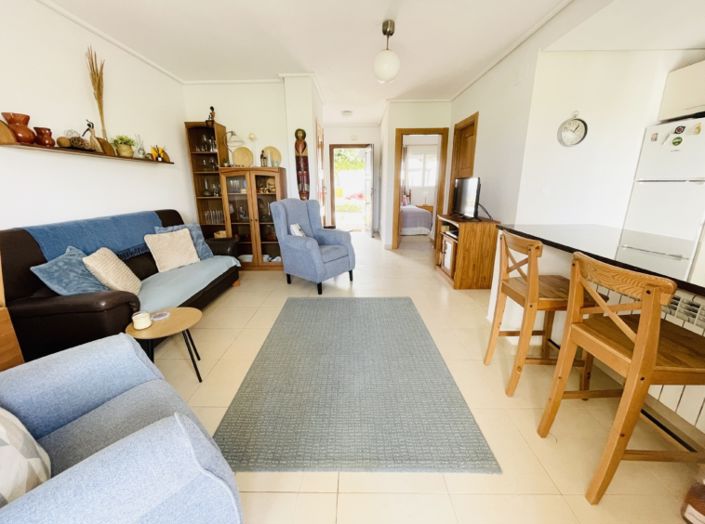 Image No.8-2 Bed Townhouse for sale