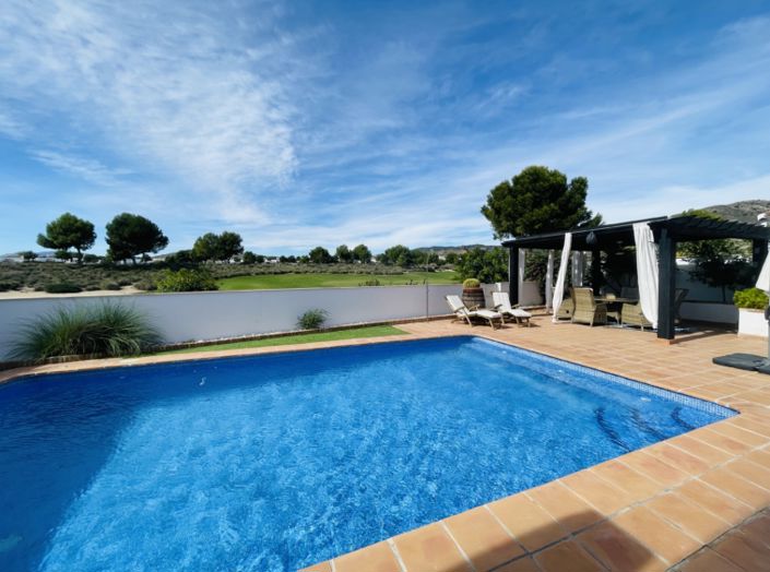 Image No.12-4 Bed Villa for sale