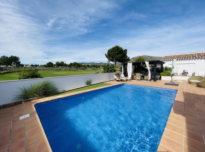 Image No.5-4 Bed Villa for sale