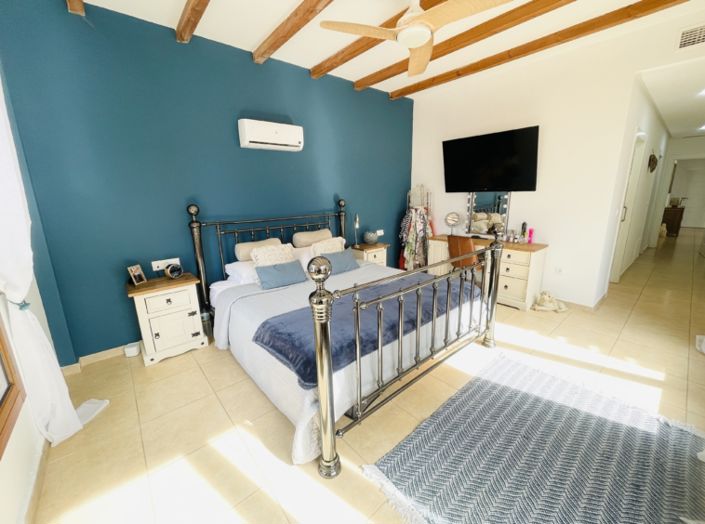 Image No.35-4 Bed Villa for sale