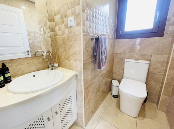 Image No.48-4 Bed Villa for sale