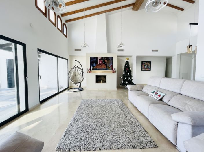 Image No.17-5 Bed Villa for sale