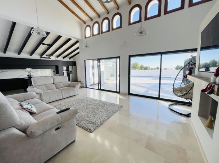 Image No.18-5 Bed Villa for sale