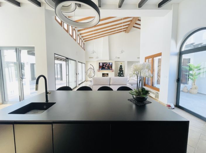 Image No.19-5 Bed Villa for sale