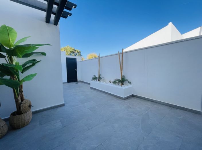 Image No.29-5 Bed Villa for sale