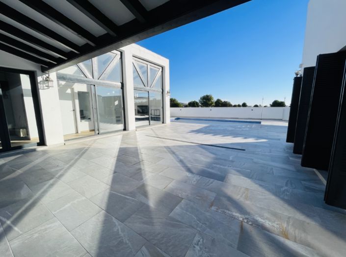 Image No.5-5 Bed Villa for sale