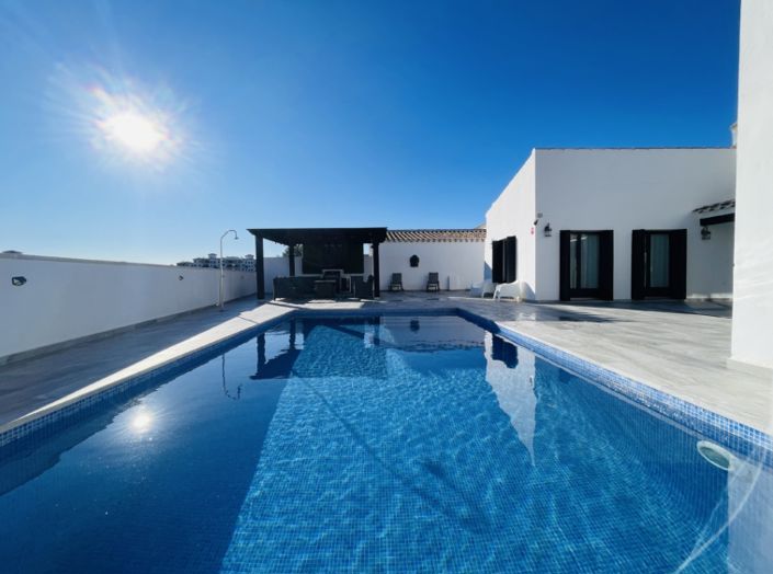 Image No.10-5 Bed Villa for sale