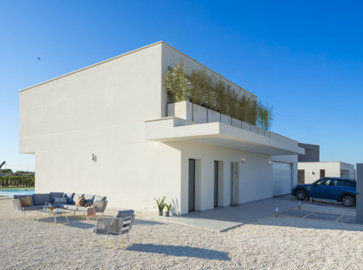 villa-horizon-outside-758x564