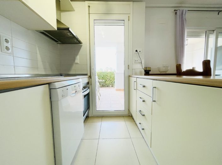 Image No.6-2 Bed Townhouse for sale