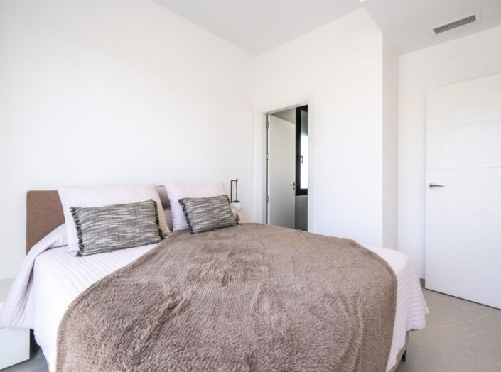 Image No.30-3 Bed Villa for sale