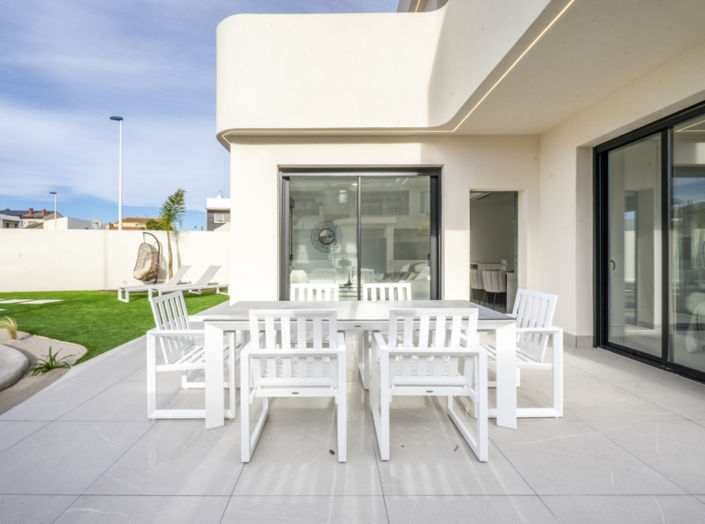 Image No.9-3 Bed Villa for sale