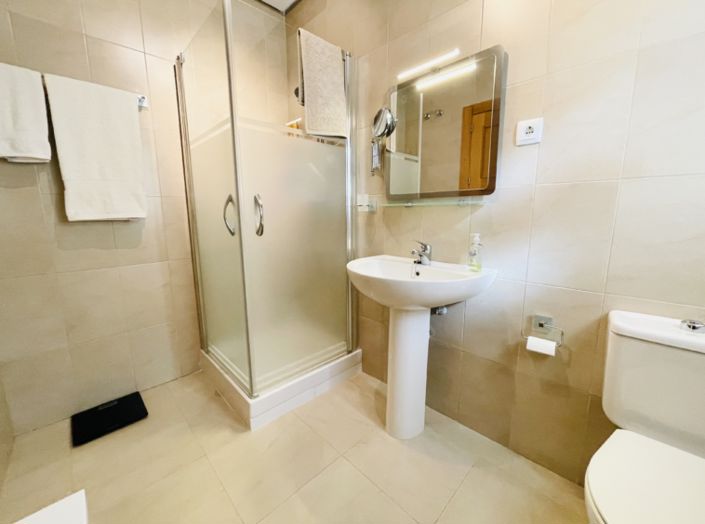 Image No.30-3 Bed Villa for sale