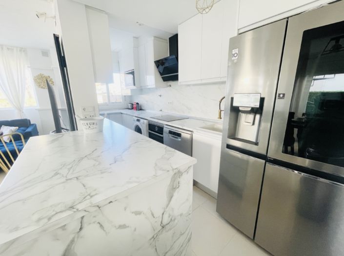 Image No.12-2 Bed Townhouse for sale