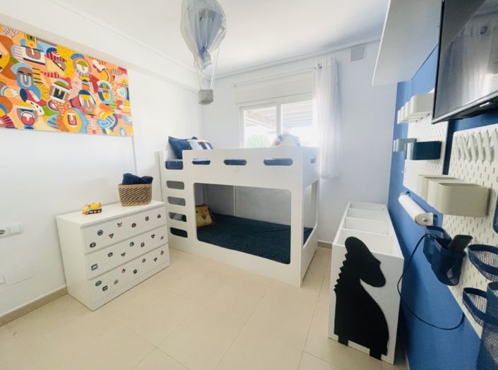 Image No.20-2 Bed Townhouse for sale