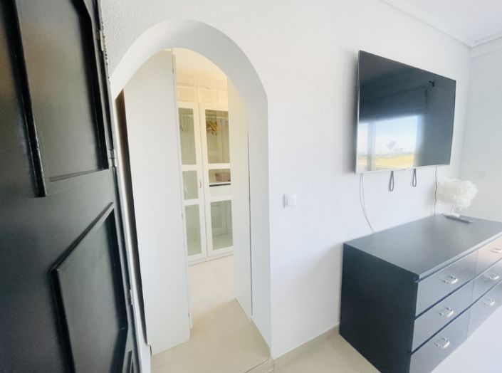 Image No.23-2 Bed Townhouse for sale