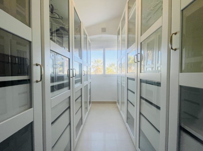 Image No.24-2 Bed Townhouse for sale