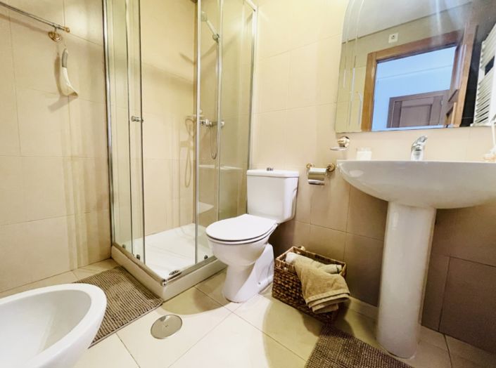 Image No.22-2 Bed Apartment for sale