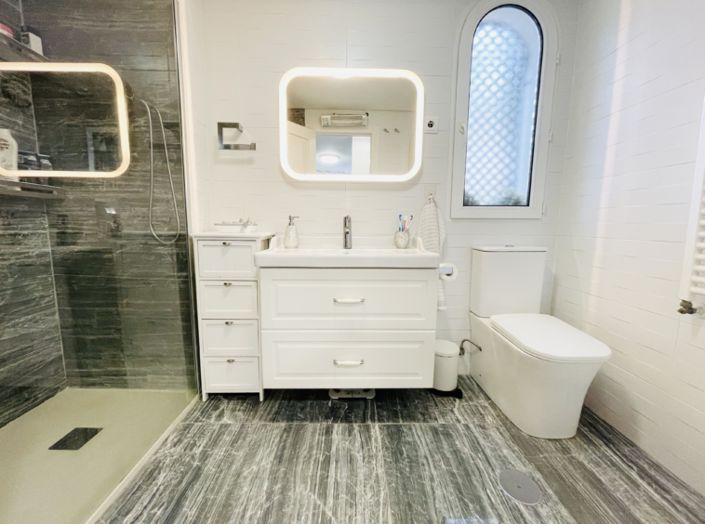 Image No.26-2 Bed Apartment for sale