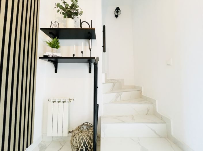 Image No.28-2 Bed Townhouse for sale