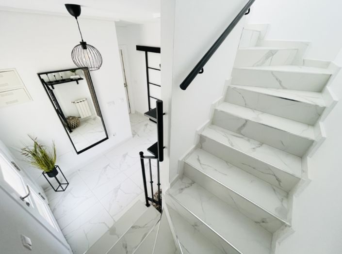 Image No.29-2 Bed Townhouse for sale