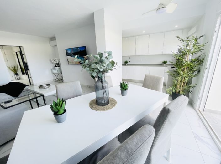 Image No.9-2 Bed Townhouse for sale