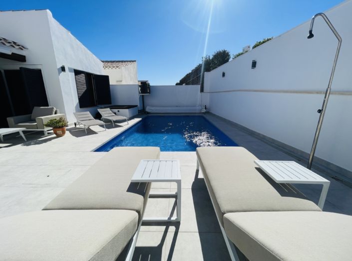 Image No.25-4 Bed Villa for sale