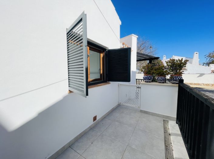 Image No.35-4 Bed Villa for sale