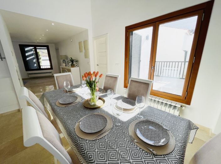 Image No.8-4 Bed Villa for sale