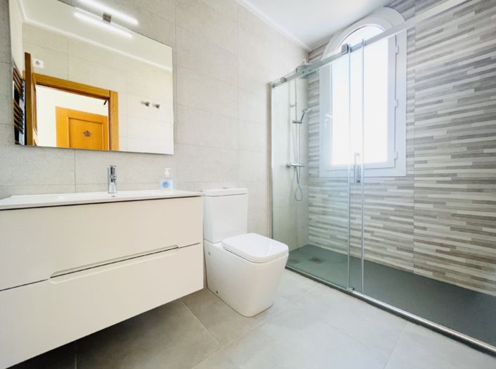 Image No.36-3 Bed Villa for sale