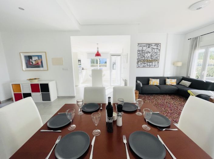 Image No.8-3 Bed Villa for sale