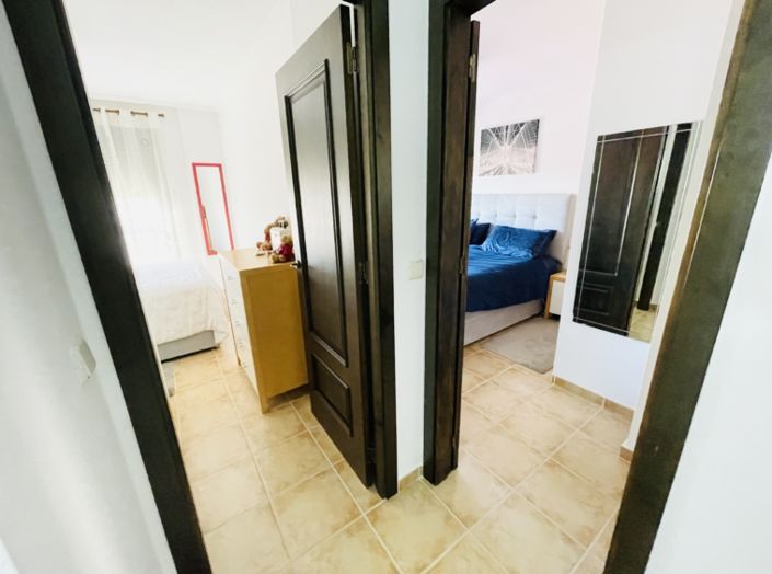 Image No.19-3 Bed Townhouse for sale