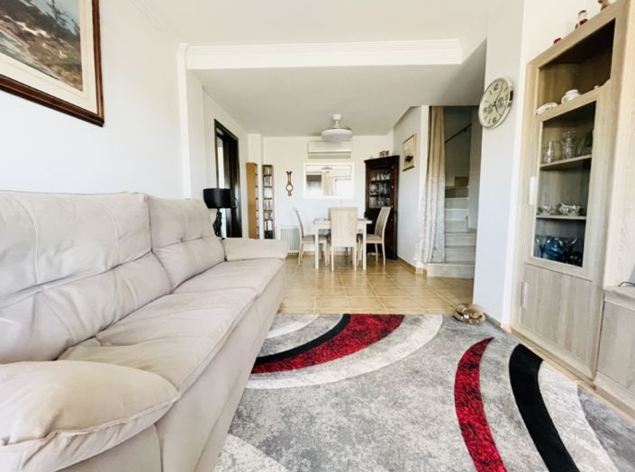 Image No.8-3 Bed Townhouse for sale