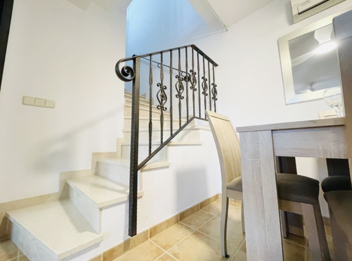 Image No.14-3 Bed Townhouse for sale