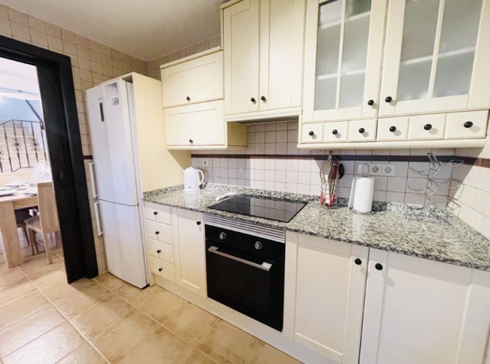 Image No.10-3 Bed Townhouse for sale