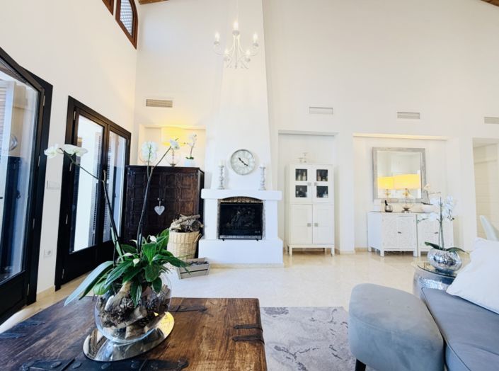 Image No.19-3 Bed Villa for sale