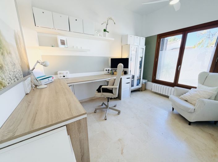 Image No.36-3 Bed Villa for sale