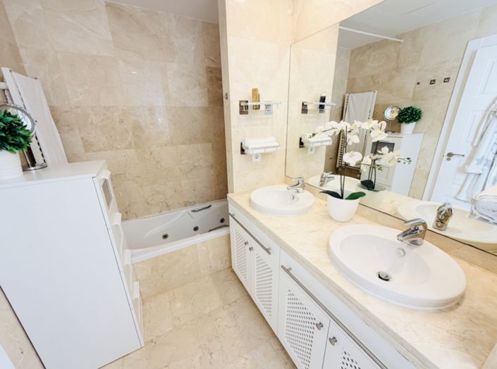 Image No.40-3 Bed Villa for sale